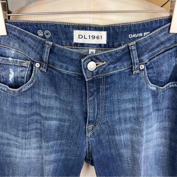 DL1961 Davis Skinny Boyfriend jeans in distressed Hollar wash - Picture 3 of 8